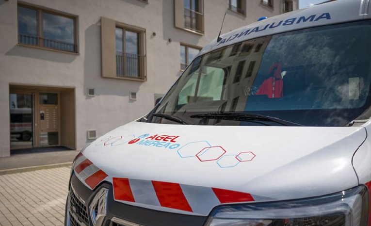 agel sanitka hrôzy zneužitie žena zločin zdravotníci