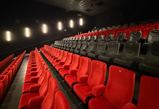 kino kiná cinemax filmy film ľudia najlepšie miesto na sedenie