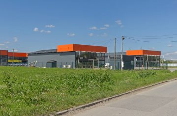 Dlho sa na trhu neohrial. Lacný reťazec zo dňa na deň zavrel všetky slovenské predajne, ľudia sú zmätení