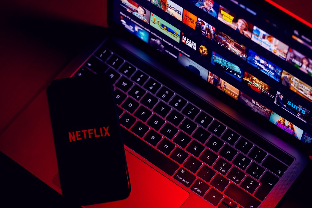 Netflix, Spotify či Disk Google: Koľko dnes stojí život na predplatných? Mnohí Slováci za ne mesačne platia šialené peniaze