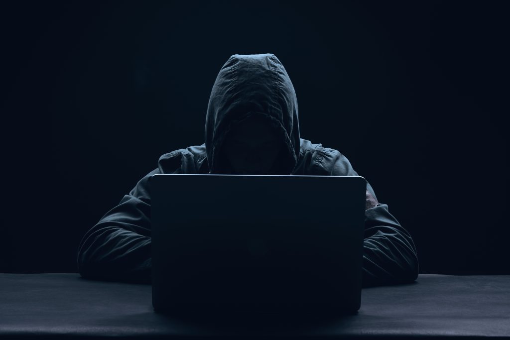 Skrytá pasca v tvojom mobile: FBI varuje pred nebezpečenstvom číhajúcim aj na slovenských cloudoch a sociálnych sieťach