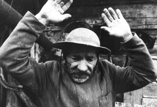 slovenské filmy kariéra socializmus komunizmus oscar obchod na korze