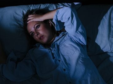 bdenie noc spánok ľudia noc večer vedci štúdia