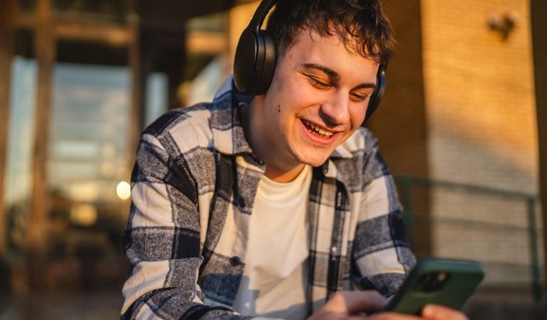 počúvanie hudby hudba jedlo stravovanie ludia psychológia rozhodovanie