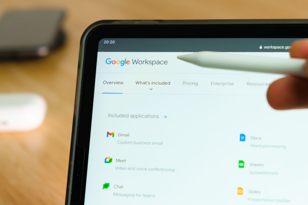 Umelá inteligencia Gemini od Google má prístup k mailom a dokumentom používateľa. Čo treba spraviť, ak jej v tom chceš zabrániť?