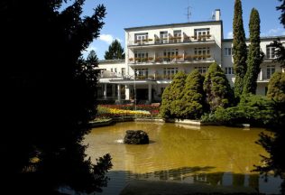 sliač kúpele palace slovensko relax peniaze výstavba obnova