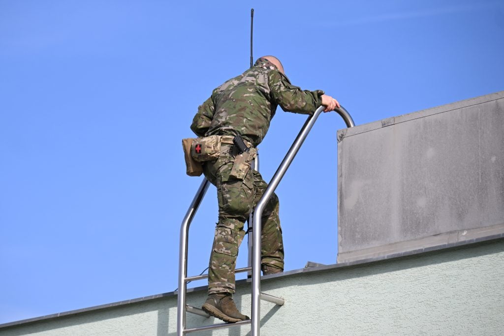 Nad jadrovou elektrárňou Jaslovské Bohunice bol zaznamenaný nepovolený vzdušný objekt. Zrejme išlo o dron.