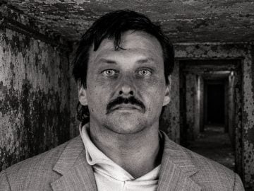 Lutz Reinstrom vrah podzemie dom mučenie kyselina ženy krimi