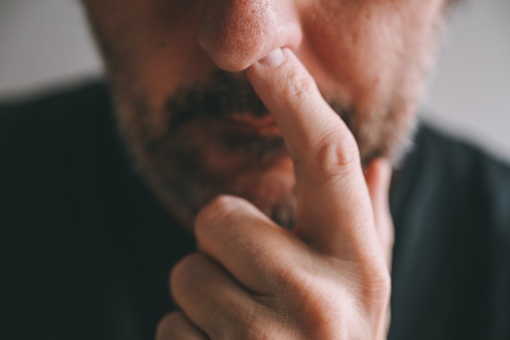 Špáranie sa v nose je nielen neslušným zlozvykom, ale aj spôsobom, ako si privodiť vážne zdravotné komplikácie.