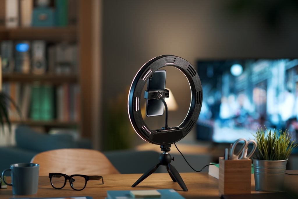 Daňový poradca z Dravecký & Partner nám vysvetlil, ako sa zdaňujú príjmy online tvorcov a podelil sa o bizarné príbehy z praxe.