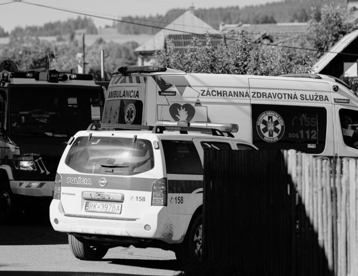 Tragédia v Staškove má ďalšiu obeť: Zranená 13-ročná žiačka v nemocnici podľahla zraneniam