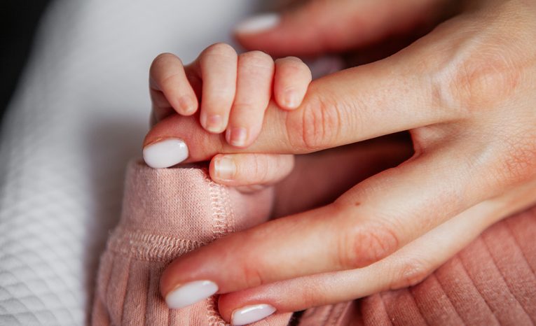umelá inteligencia život dieťa splodenie života lekári