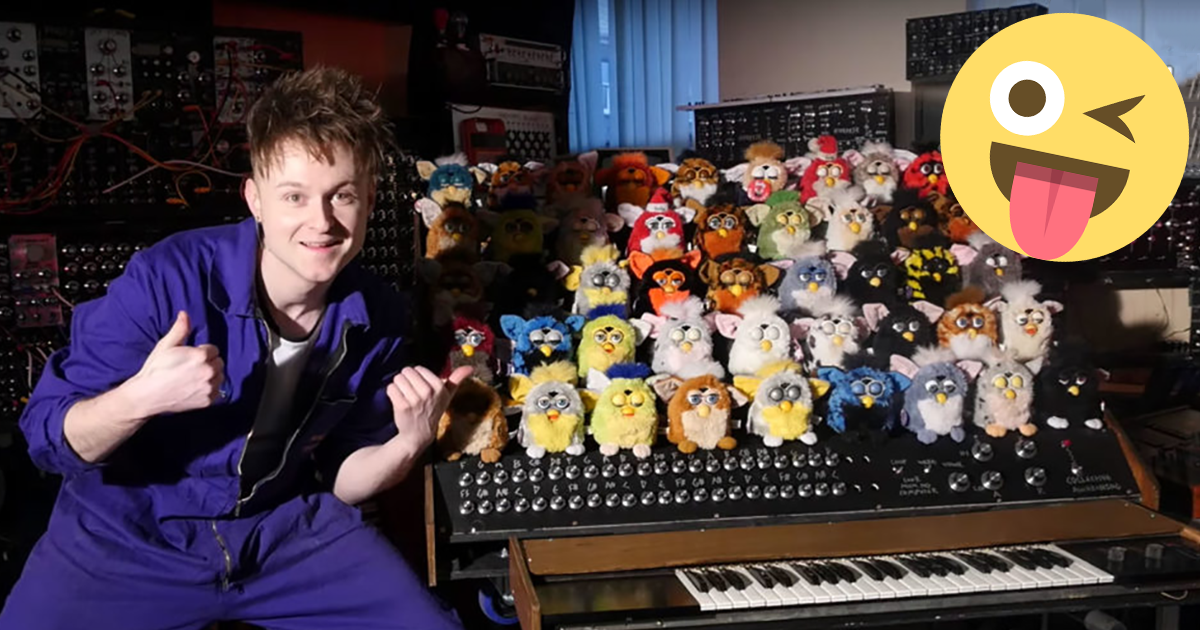 Organ zhotovený zo 44 Furbyov. Je jeho zvuk roztomilý alebo tvoja nová nočná mora?