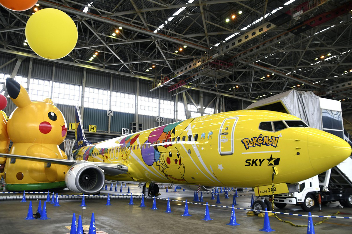 Japonské aerolínie predstavili Boeing s motívom Pikachuho. Má pomôcť oživiť cestovný ruch