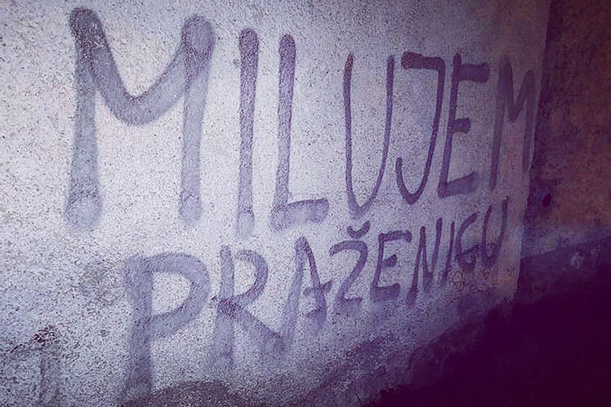 Instagramový profil zbiera vtipné odkazy z ulíc, ktoré za sebou Slováci zanechali (2. časť)