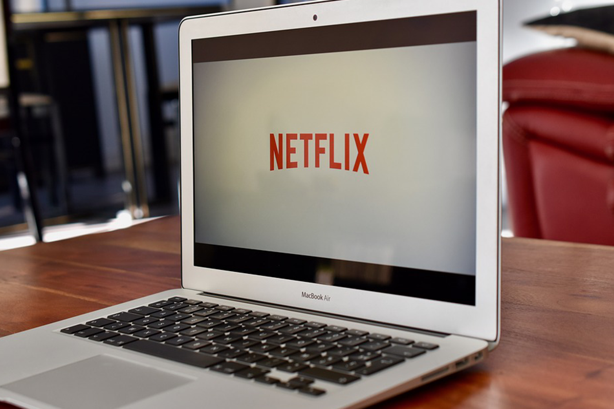 Rast počtu predplatiteľov Netflixu pred príchodom konkurencie spomalil