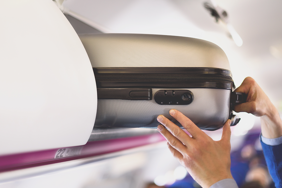Žena sa podelila o šikovný trik, ako prepašovať do lietadla extra batožinu