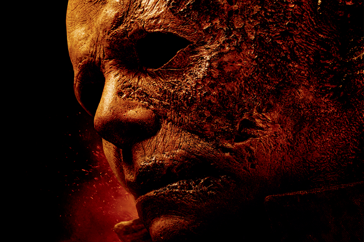 Sériový vrah Michael Myers sa vracia do kín v krvavom horore Halloween zabíja