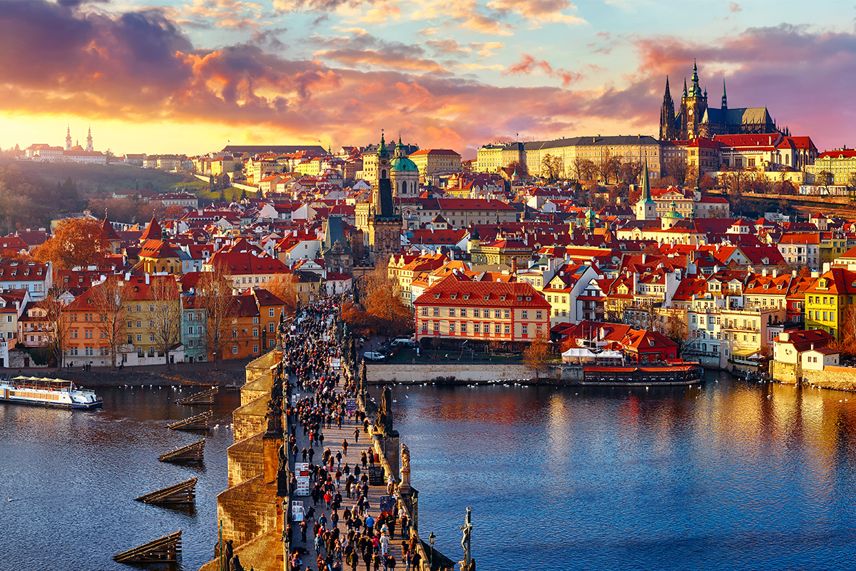 Praha bola vyhlásená za najkrajšie mesto na svete. Predbehla aj Paríž či New York