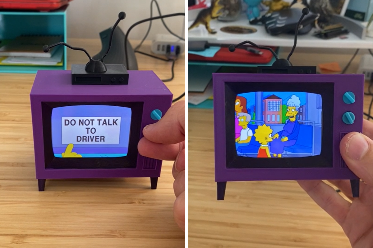 Chlapík si pomocou 3D tlače vyrobil funkčnú repliku televízora zo Simpsonovcov