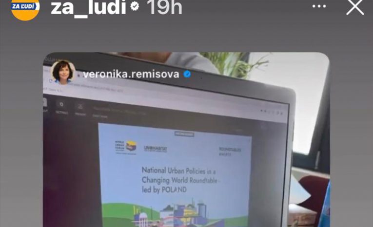 veronika remisova uniknute heslo notebook za ludi