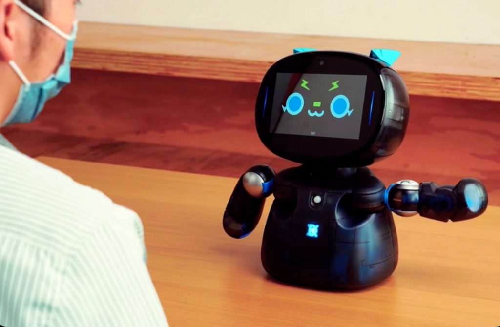Roztomilý robot je tu pre všetkých tých, čo potrebujú povzbudiť počas práce z domu