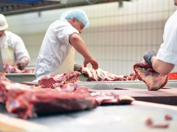Holandské mesto ako prvé na svete zakáže reklamu na mäso. Chce tak bojovať proti klimatickej zmene