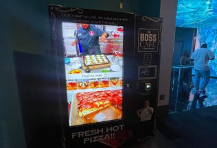 automat na pizzu, Las Vegas, Cake Boss