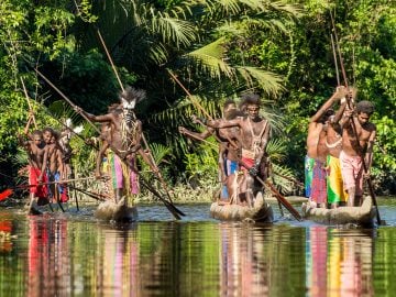 choroba kuru, kanibalizmus, Papua Nová Guinea, domorodci, mozgová choroba spôsobujúca smiech, choroba šialených kráv, medicína, fakty a zaujímavosti