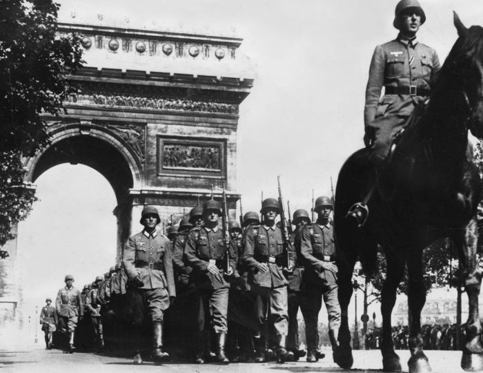 Prečo Francúzi postavili falošný Paríž? 10 historických faktov, ktoré ťa v škole nenaučili