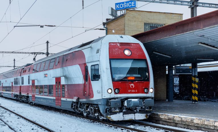 vlak, Bratislava, Košice, rýchlejší vlak, Slovenské železnice