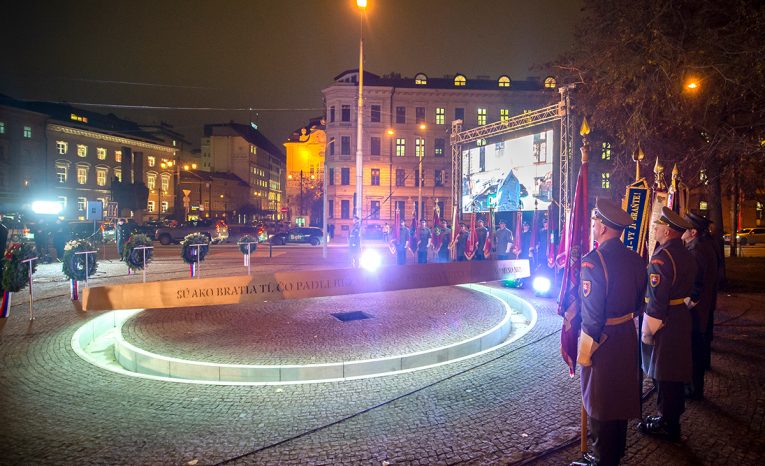 Odhalenie Hrobu neznámeho vojaka v Bratislave