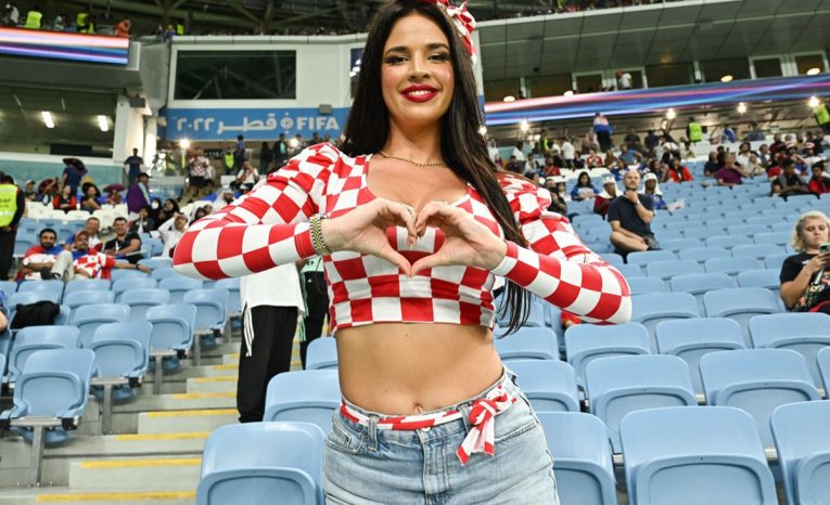 Najznámejšia chorvátska fanúšička povedala, čo spraví, ak jej tím získa majstrovský titul
