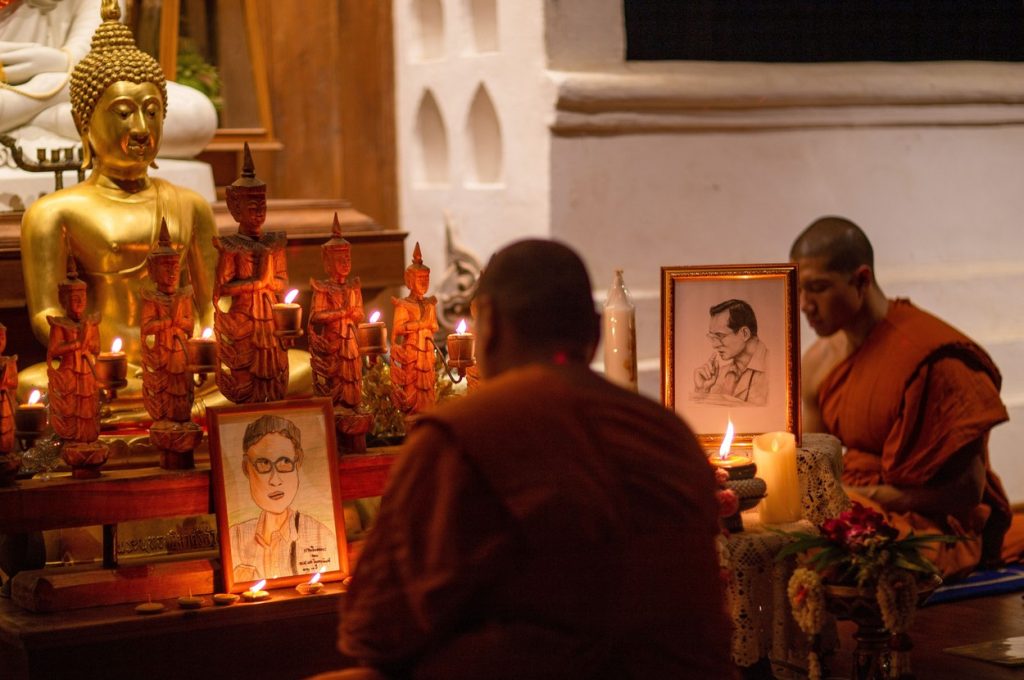 budhistický mních, užívanie drog, pervitín