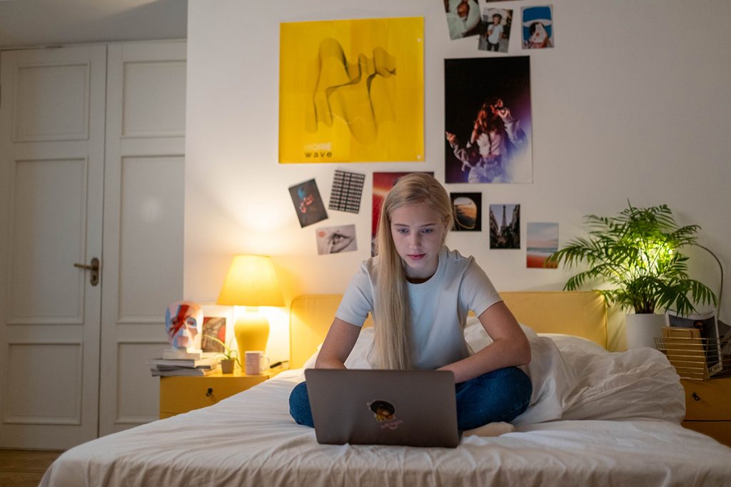 riskantné správanie tínedžerov na internete
