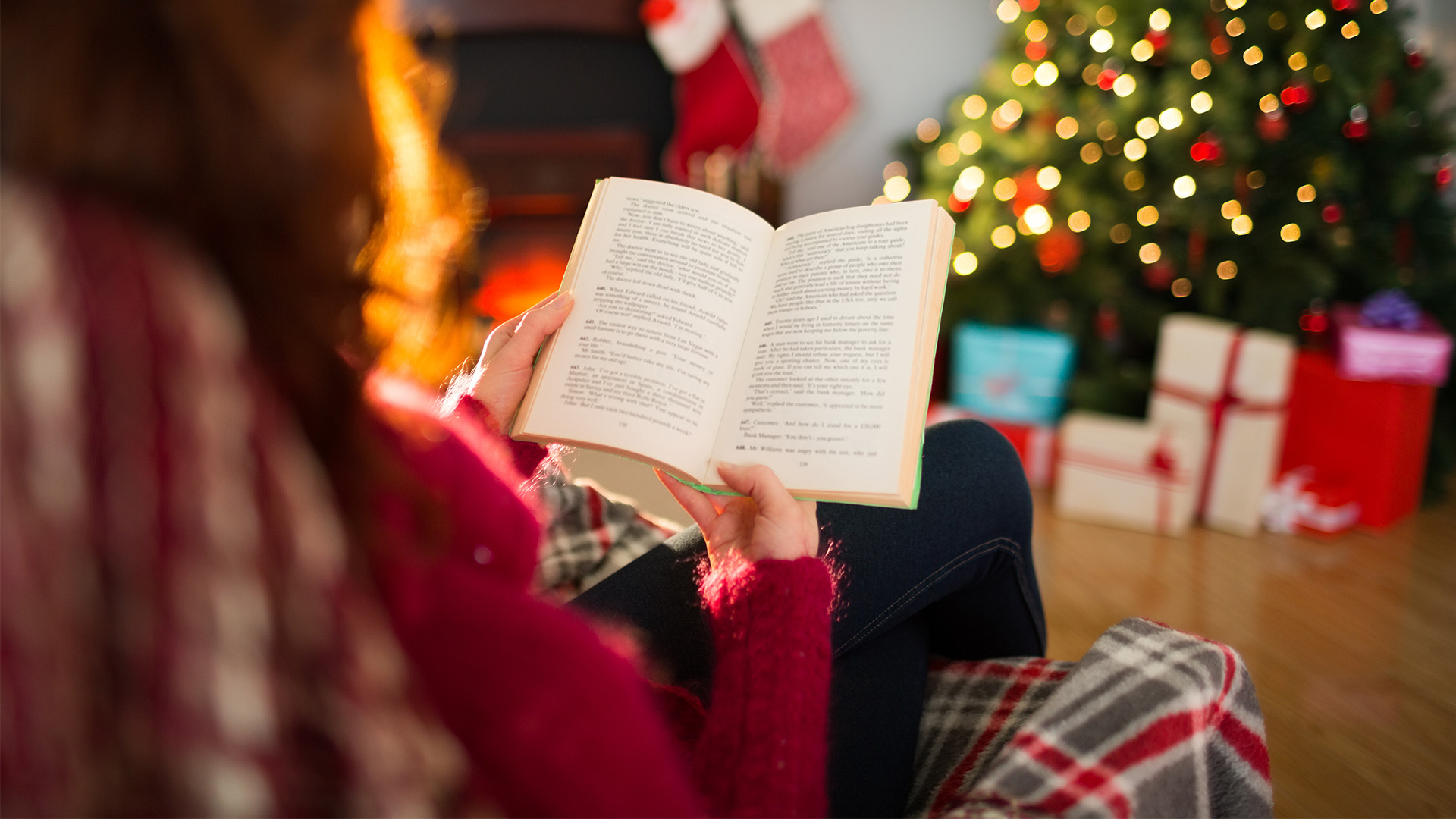 Knižné Vianoce: Tieto tituly potešia pod stromčekom každú milovníčku kníh