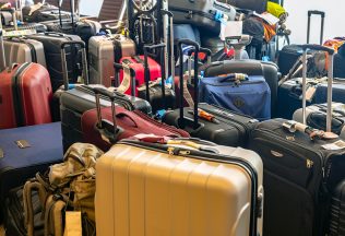 Žene sa vrátil kufor, ktorý jej aerolínie stratili pred štyrmi rokmi