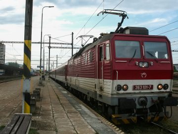 Zmena grafikonu spôsobila mnohým Slovákom problémy. ZSSK tvrdí, že nemôžu vyhovieť každému