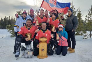 Slováci majú opäť zlato. Zvíťazili na Majstrovstvách sveta v rybníkovom hokeji