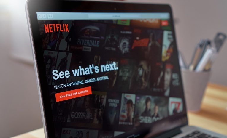 Netflix predstavil novú funkciu, vďaka ktorej môžeš zablokovať ľudí, ktorí používajú tvoj účet