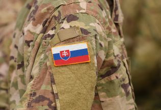 Až 40-tisíc mužov by nešlo bojovať za Slovensko v prípade vojny. V minulosti išlo len o stovky
