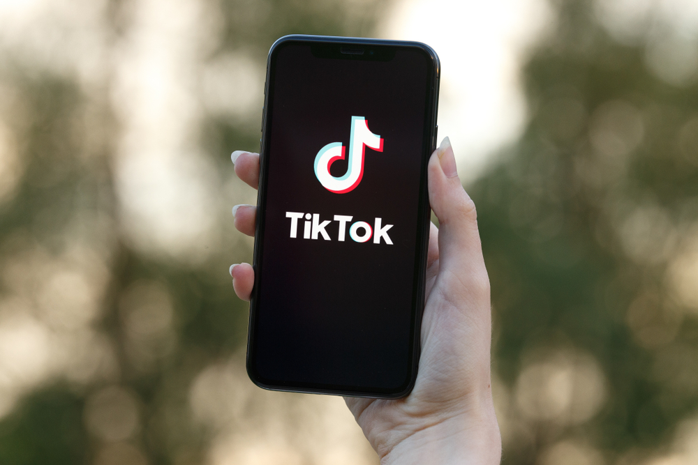 Europarlament zakázal kvôli bezpečnosti aplikáciu TikTok
