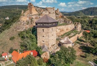 Bebekova veža, hrad Fiľakovo, tip na výlet, Slovensko