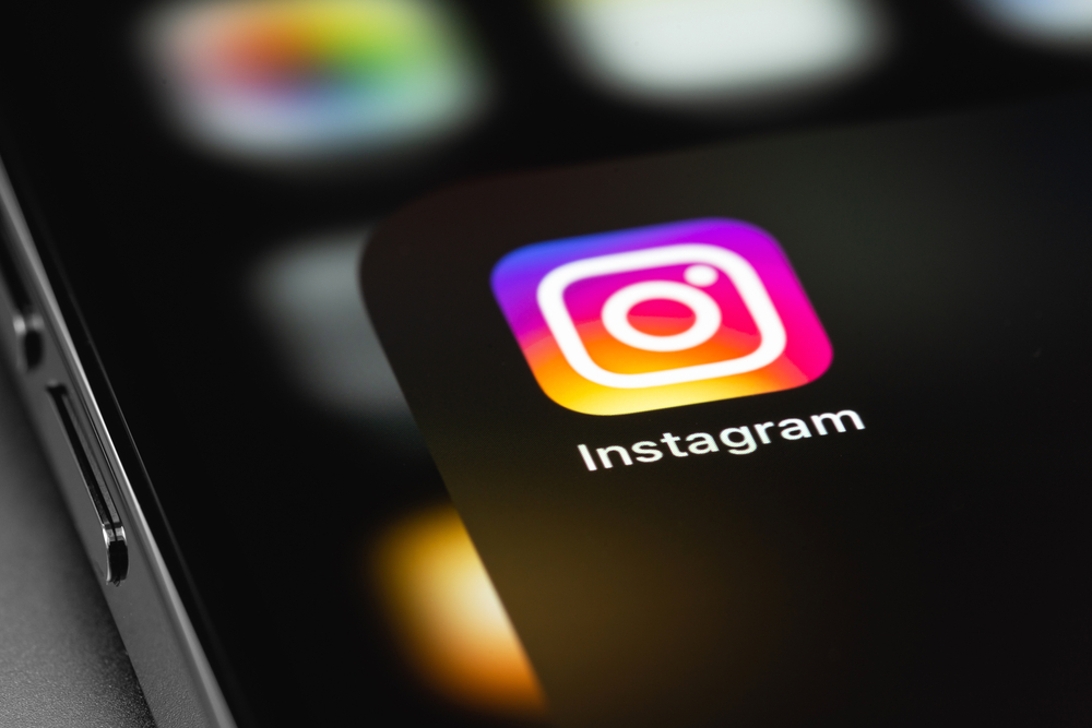 Instagram, hruška, emoji, sociálny experiment, aplikácia, mobil, telefón