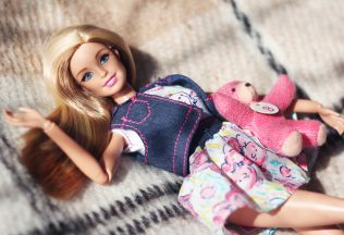 Barbie, bábika, hračka, história, Mattel