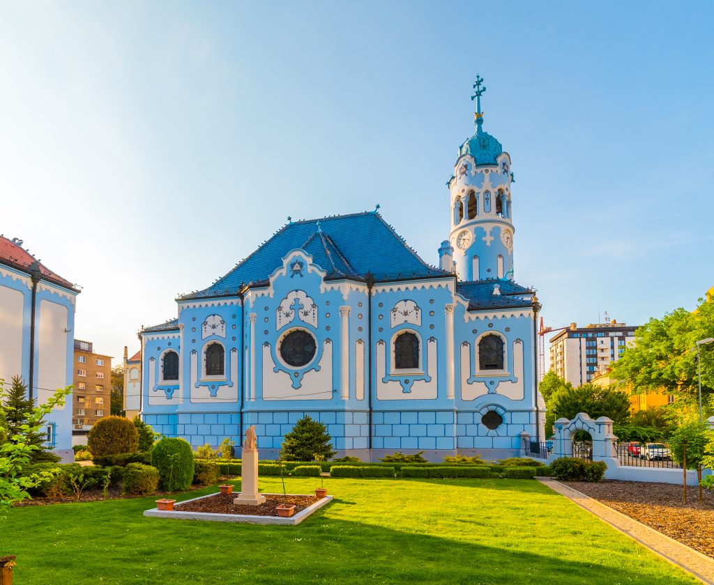 krásy Slovenska, budova, stavba, architektúra, Bratislava, Modrý kostolík