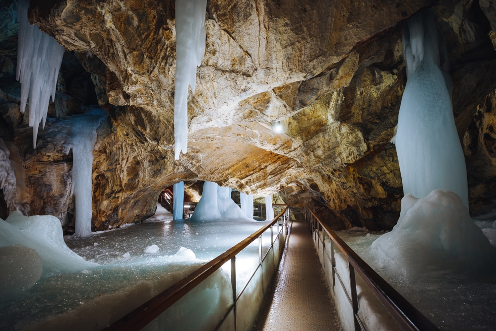Demänovská ľadová jaskyňa, Slovensko, Nízke Tatry, príroda, zmena názvu, ľad
