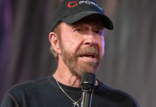 Chuck Norris tento rok do Žiliny nepríde. Čo stojí za týmto rozhodnutím?