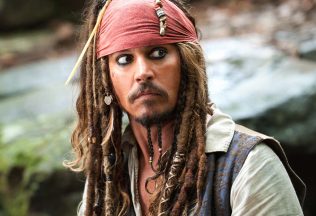 Johnny Depp sa konečne vyjadril. Uvidíme ho ešte ako kapitána Jacka Sparrowa vo filme Piráti z Karibiku?