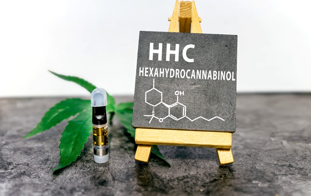 HHC na Slovensku: voľne dostupná (ne)legálna droga, ktorá by mala byť zakázaná?